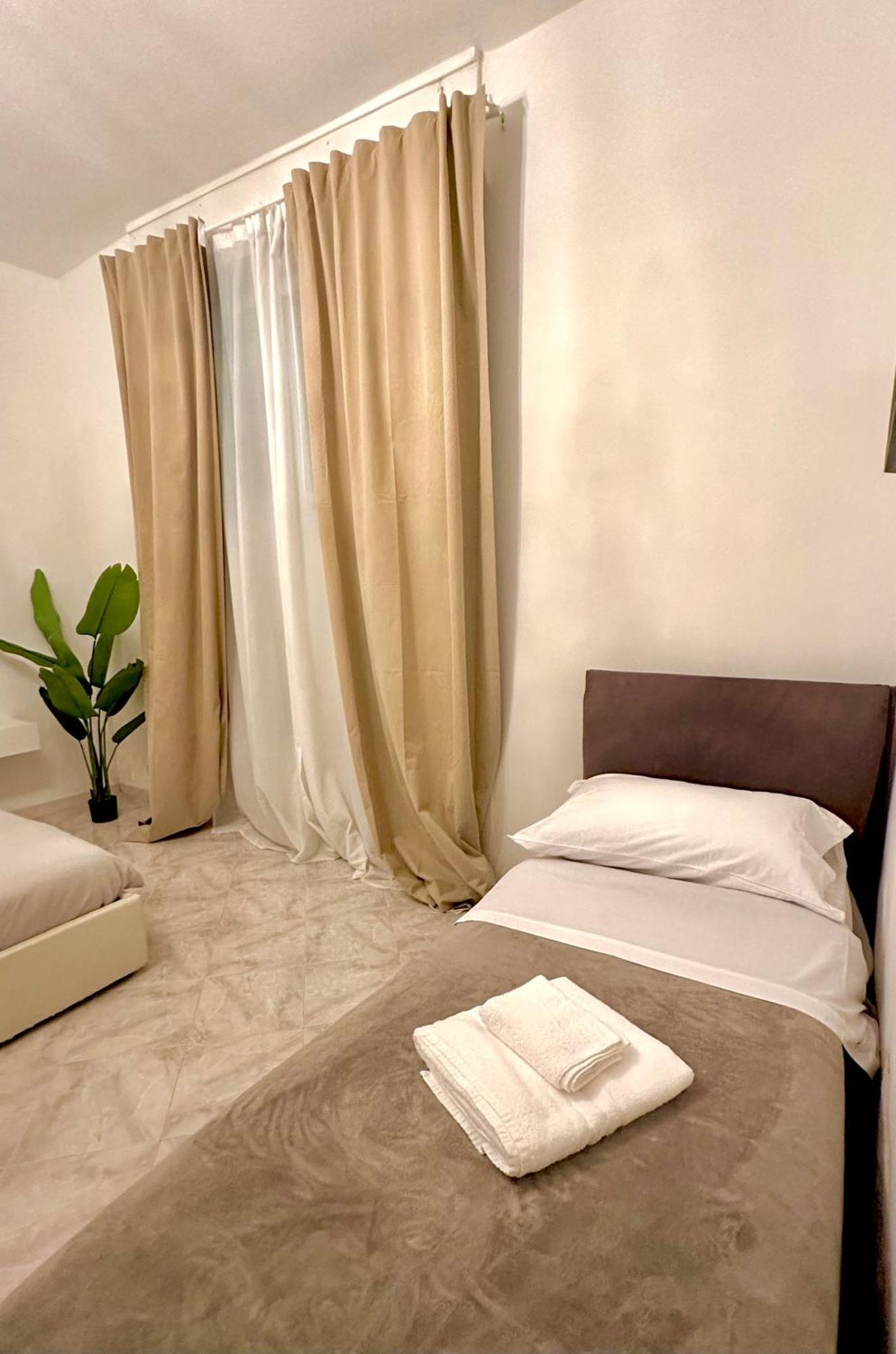 Golden Luxury Home - San Giovanni - 10 Min To Basilica Of San Giovanni - 25 Min To Colosseum Róma Kültér fotó